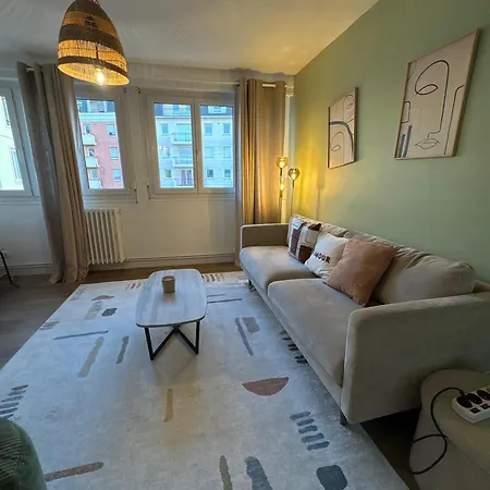 Le Monlahaye, Cozy & Bright